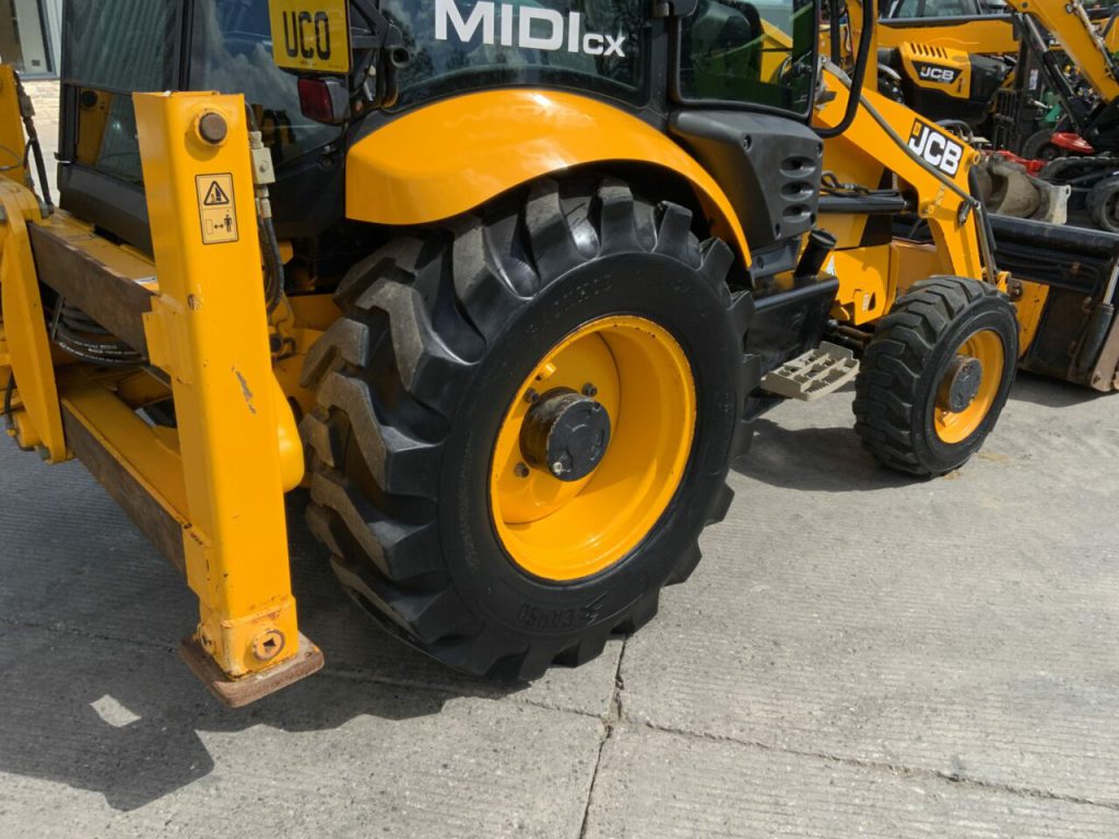 JCB Midi CX Wheeled Digger (ST23004)