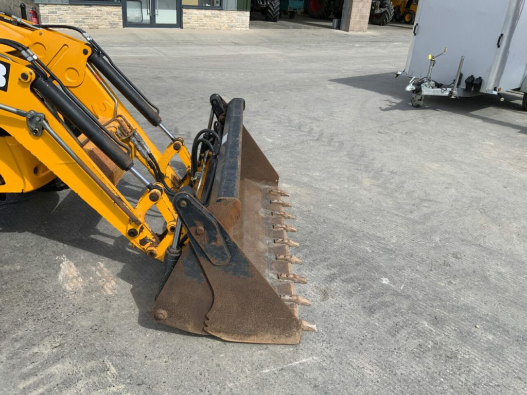 JCB Midi CX Wheeled Digger (ST23004)