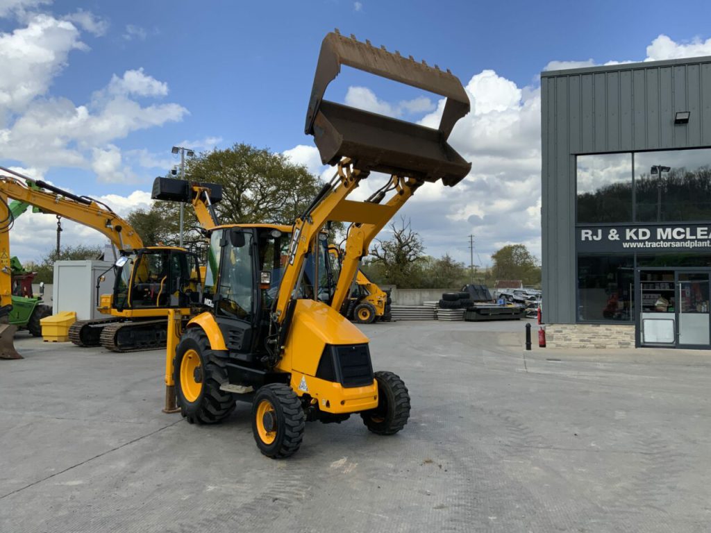 JCB Midi CX Wheeled Digger (ST23004)