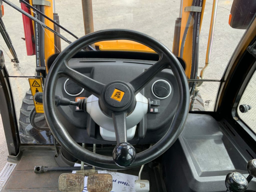 JCB Midi CX Wheeled Digger (ST23004)