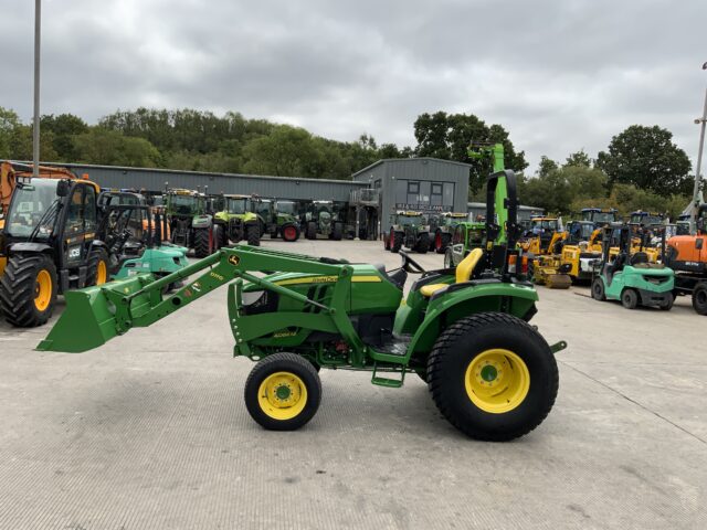 John Deere 4066M Tractor (ST24240)