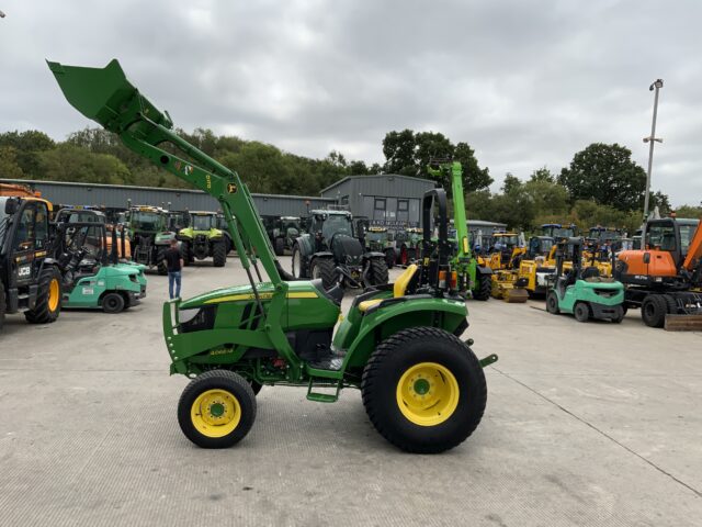 John Deere 4066M Tractor (ST24240)