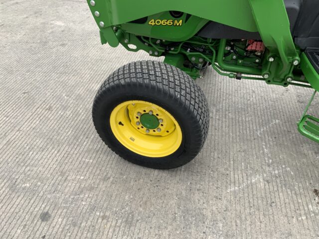 John Deere 4066M Tractor (ST24240)