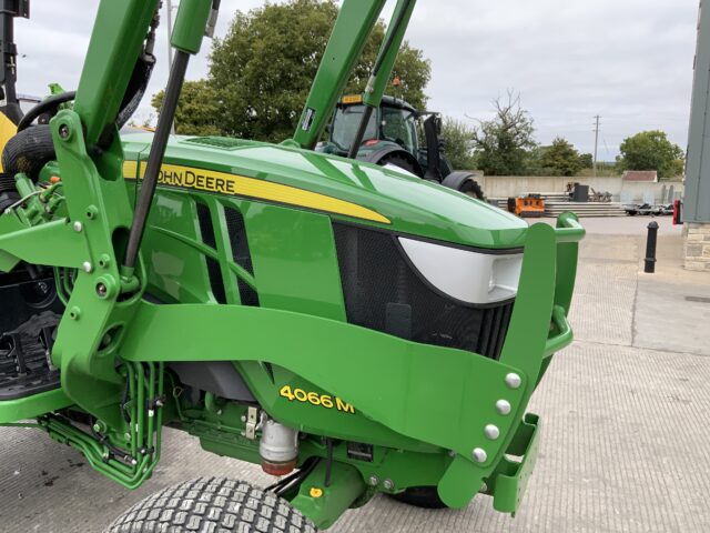 John Deere 4066M Tractor (ST24240)