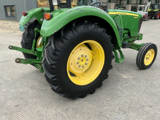 John Deere 5055E Tractor (ST24652)