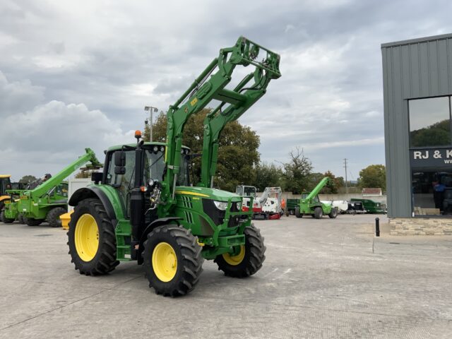 John Deere 6120M Tractor (ST24650)
