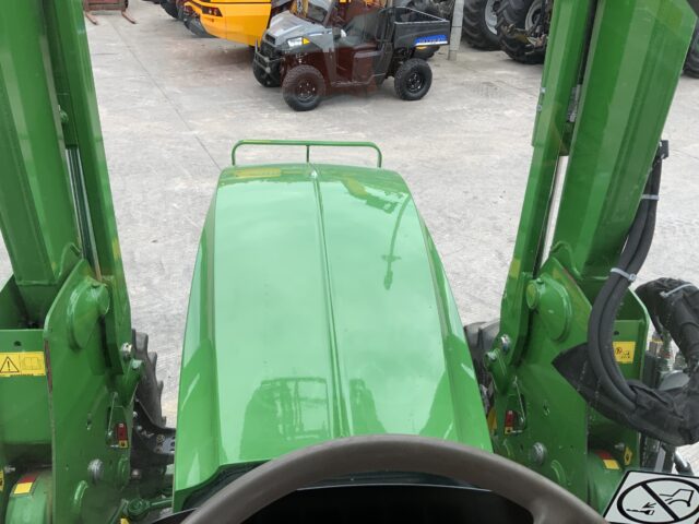 John Deere 6120M Tractor (ST24650)