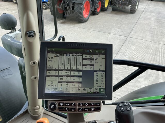 John Deere 6195R Tractor (ST24010)