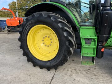 John Deere 6215R Tractor (ST24593)