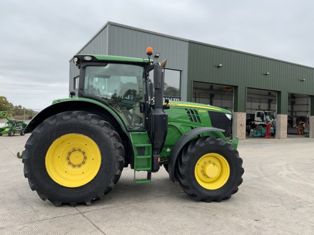 John Deere 6215R Tractor (ST23985)
