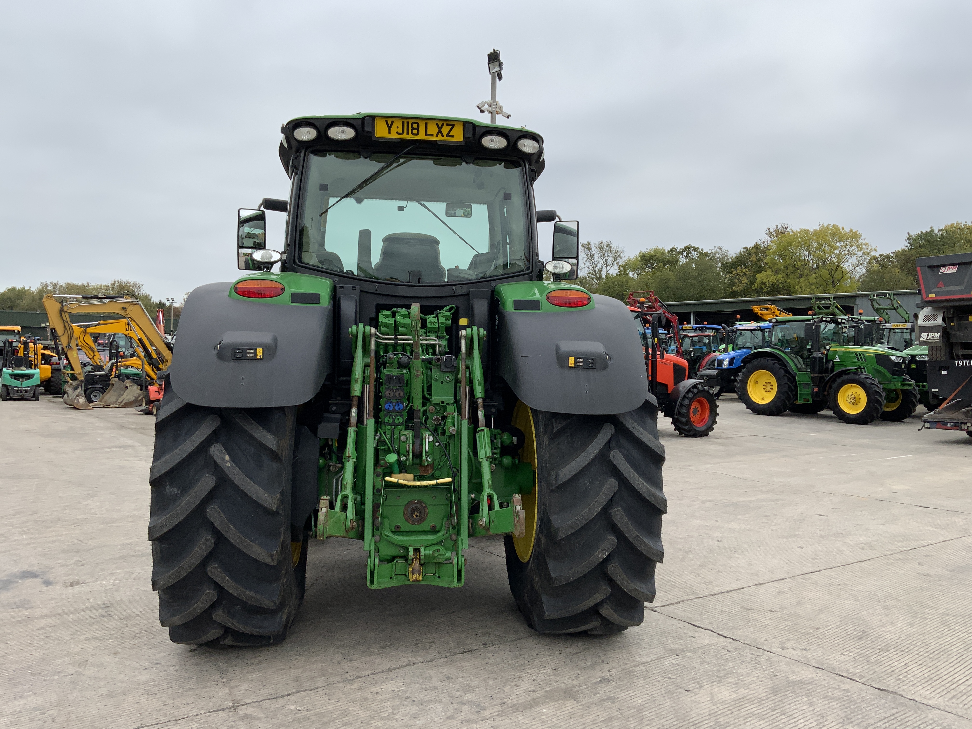 John Deere 6215R Tractor (ST23985) John Deere 6215R Tractor (ST23985)