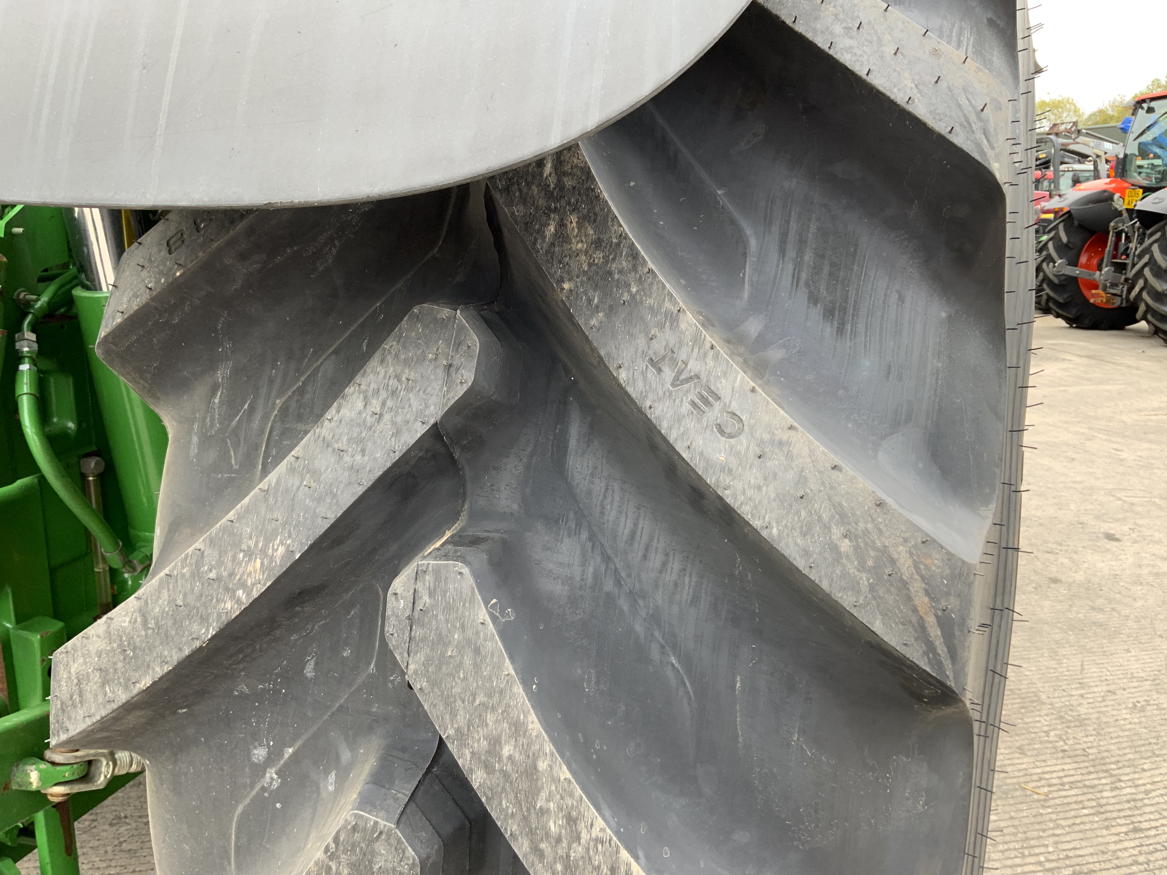 John Deere 6215R Tractor (ST23985) John Deere 6215R Tractor (ST23985)