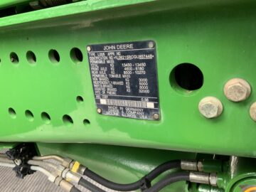 John Deere 6215R Tractor (ST24428)