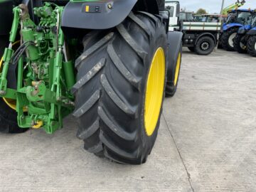 John Deere 6215R Tractor (ST24428)