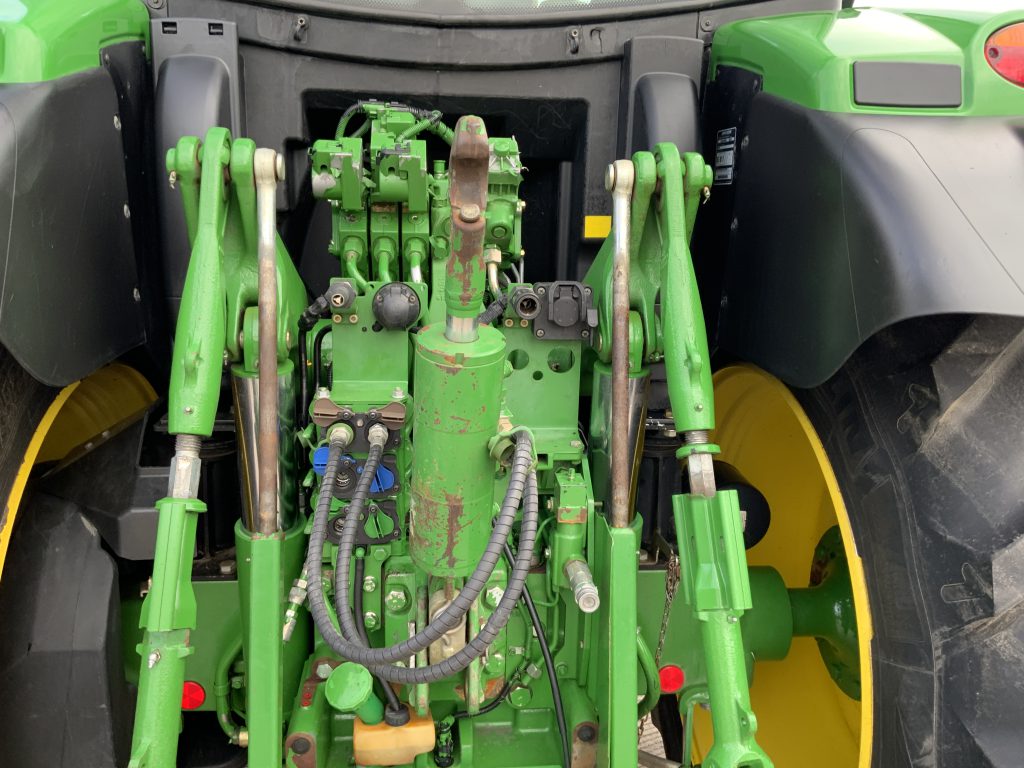 John Deere 6215R Tractor (ST24428)