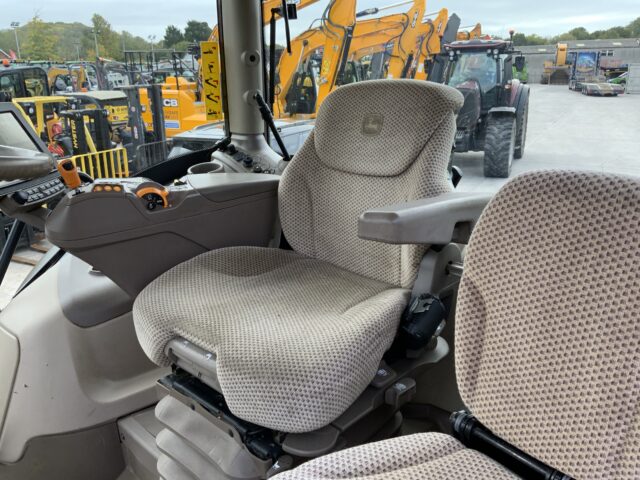 John Deere 6215R Tractor (ST24428)