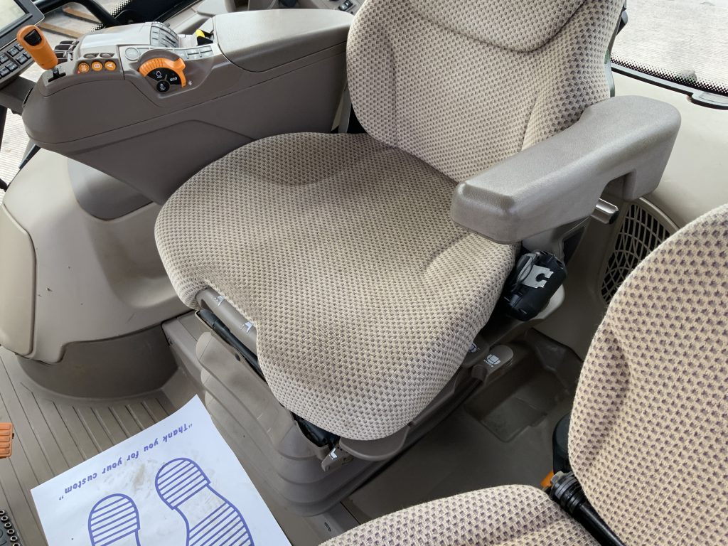 John Deere 6215R Tractor (ST24428)