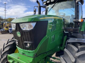John Deere 6215R Tractor (ST24593)