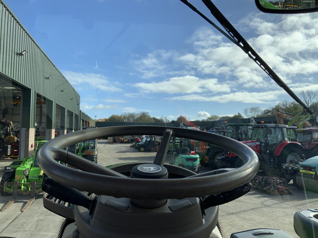 John Deere 6215R Tractor (ST24593)