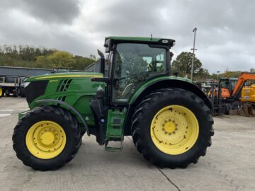 John Deere 6215R Tractor (ST24594)