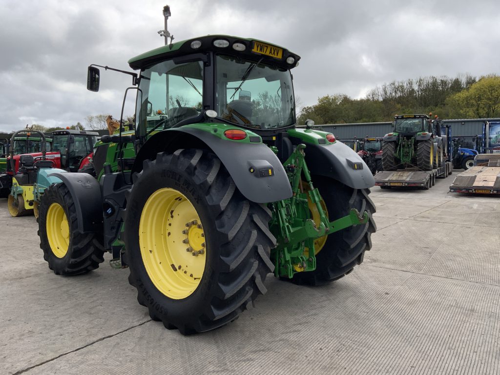 John Deere 6215R Tractor (ST24594)