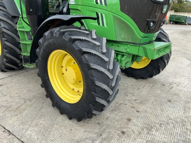 John Deere 6215R Tractor (ST24594)