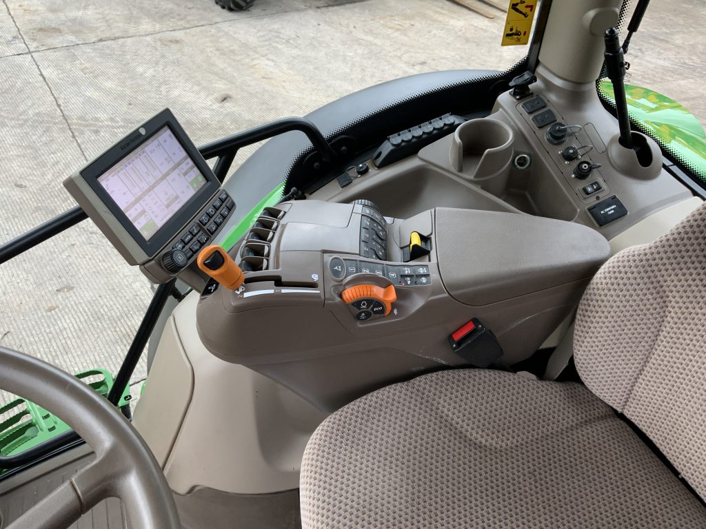 John Deere 6215R Tractor (ST24594)