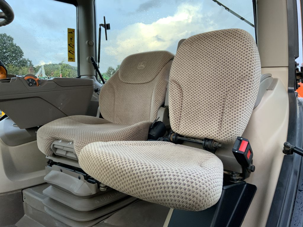 John Deere 6230R Tractor (ST24280)