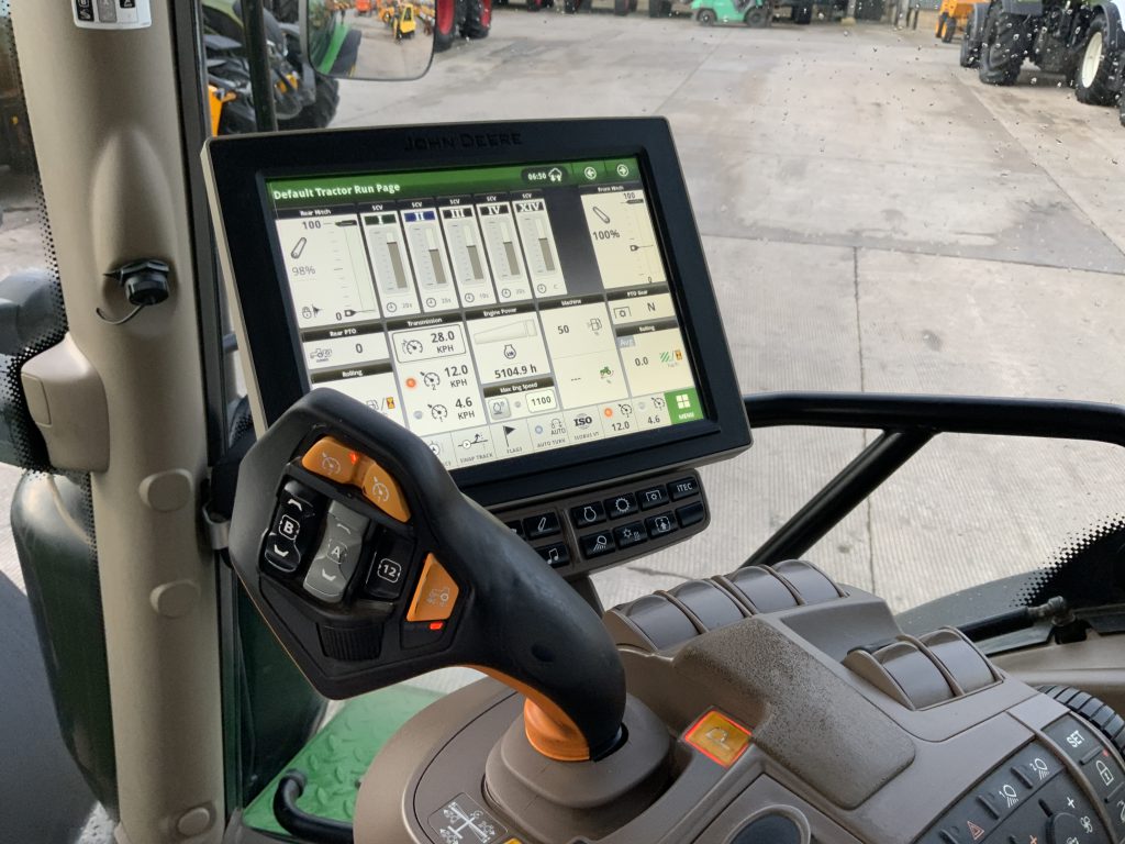 John Deere 6230R Tractor (ST24280)