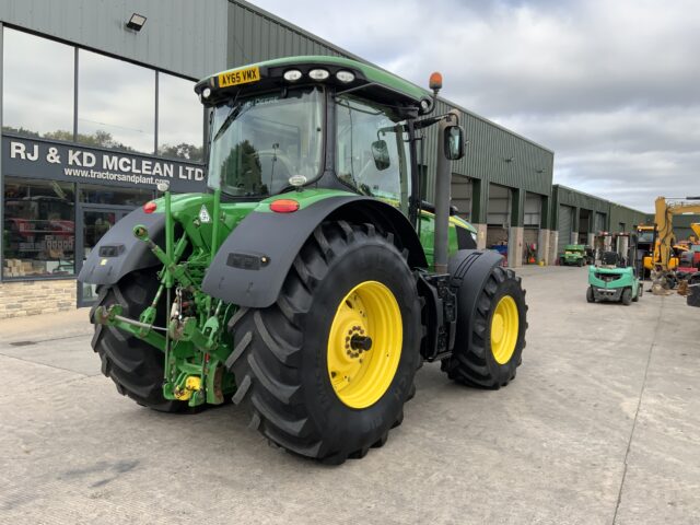 John Deere 7250R Tractor (ST24600)