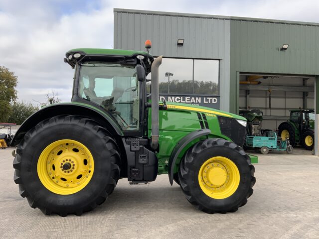 John Deere 7250R Tractor (ST24600)