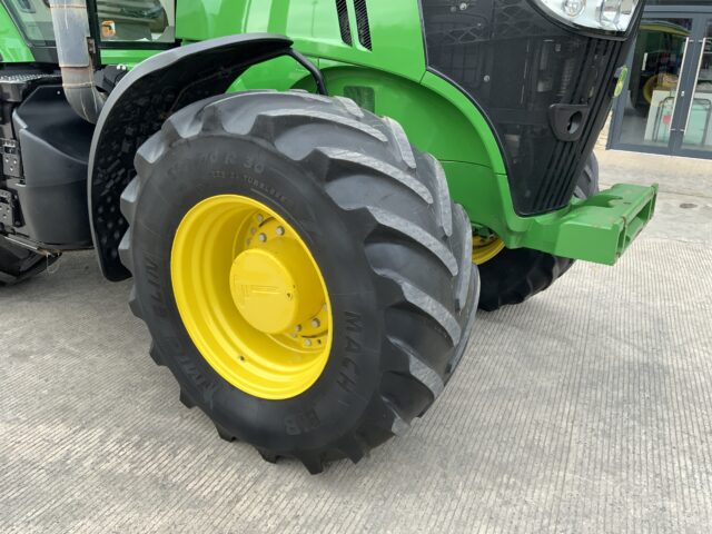 John Deere 7250R Tractor (ST24600)