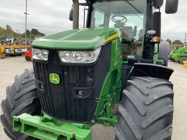 John Deere 7250R Tractor (ST24600)