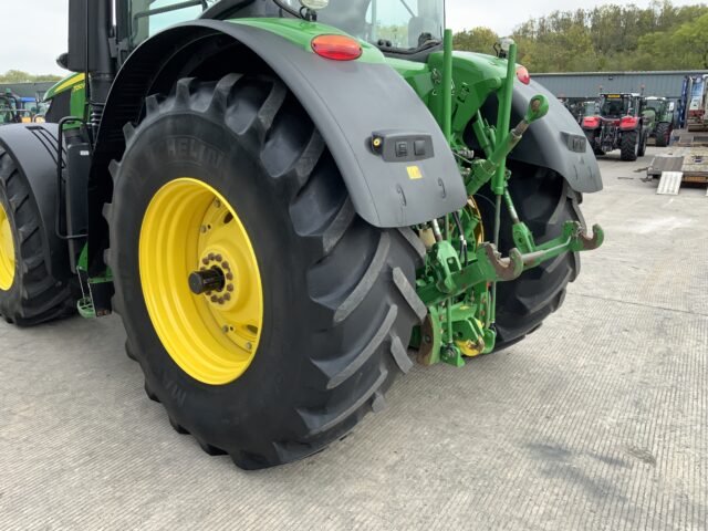 John Deere 7250R Tractor (ST24600)