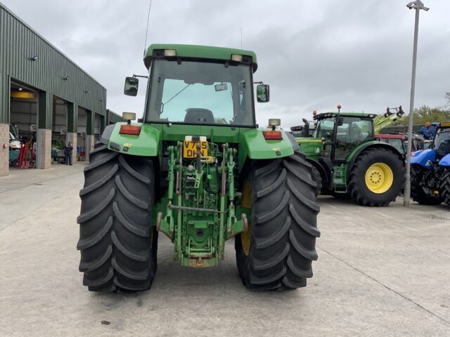 John Deere 7710 Tractor