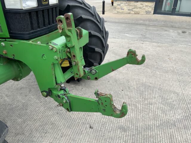 John Deere 7710 Tractor