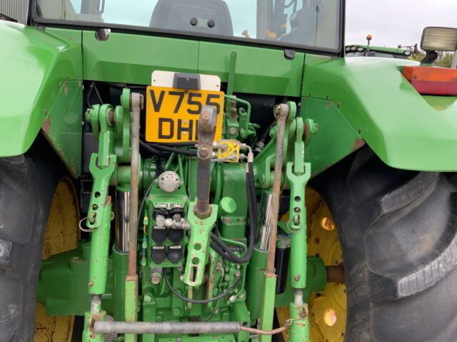 John Deere 7710 Tractor