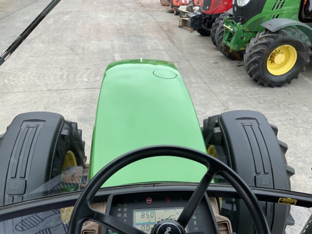 John Deere 7710 Tractor