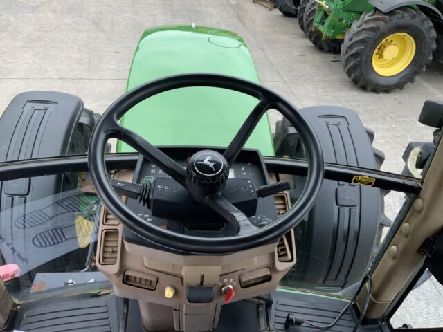 John Deere 7710 Tractor