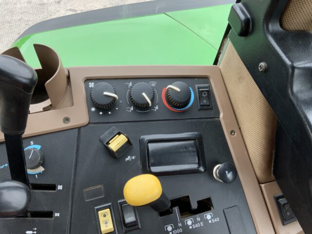 John Deere 7710 Tractor