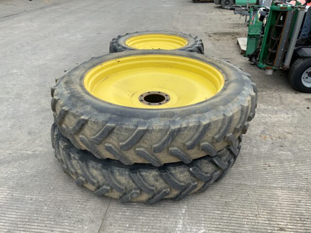 John Deere Row Crop Wheels & Tyres