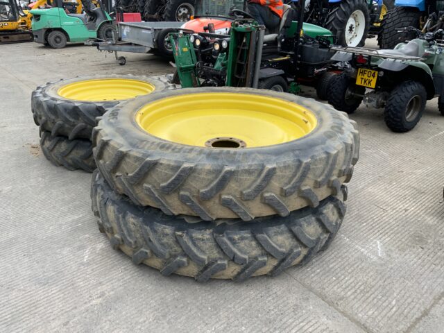 John Deere Row Crop Wheels & Tyres