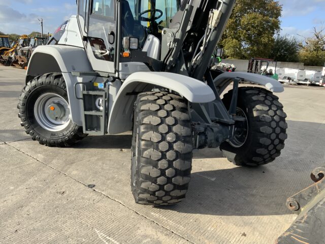 Kramer KL55.8T Black Wheeled Telehandler (ST24946)