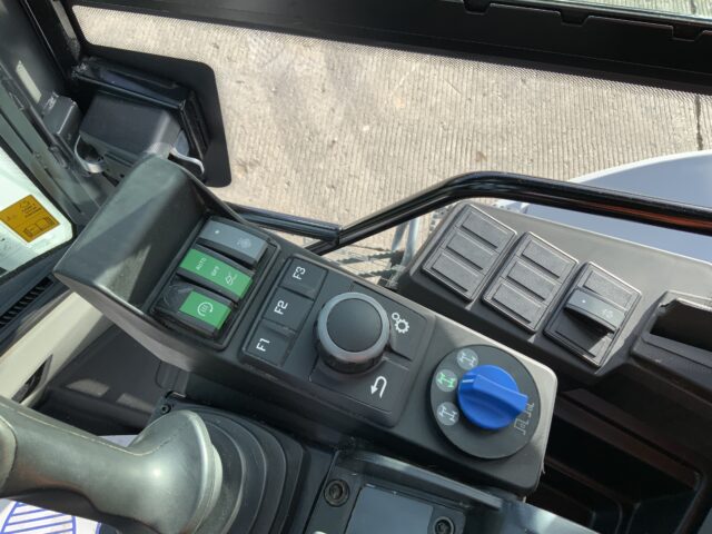 Kramer KL55.8T Black Wheeled Telehandler (ST24946)