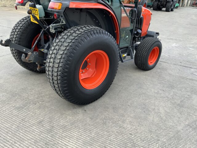 Kubota L2-522 Tractor (ST24738)