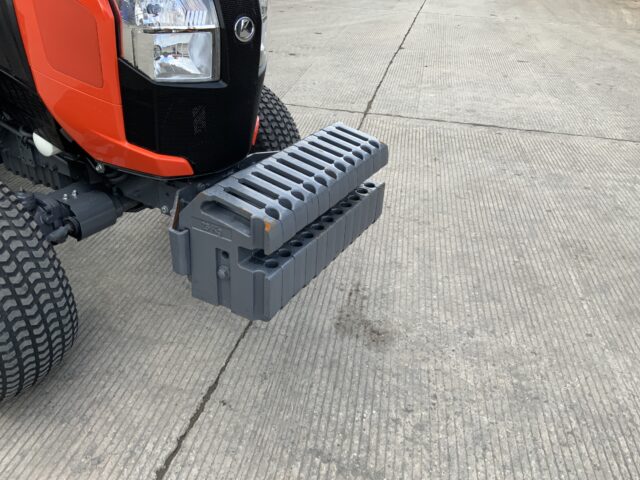 Kubota L2-522 Tractor (ST24738)
