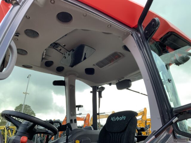 Kubota L2-522 Tractor (ST24738)