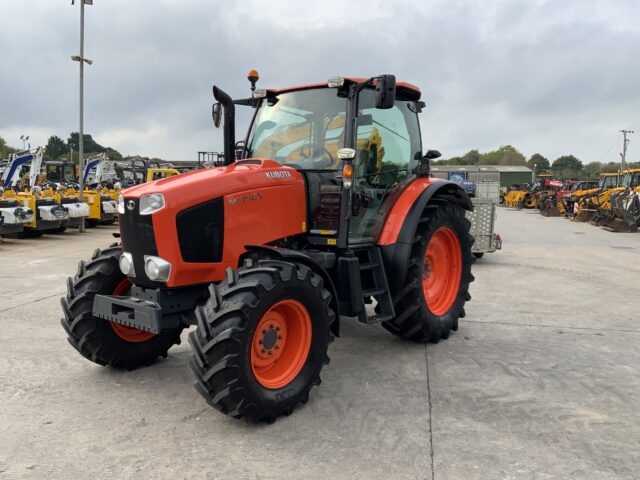 Kubota M135 GX Tractor (ST24279)