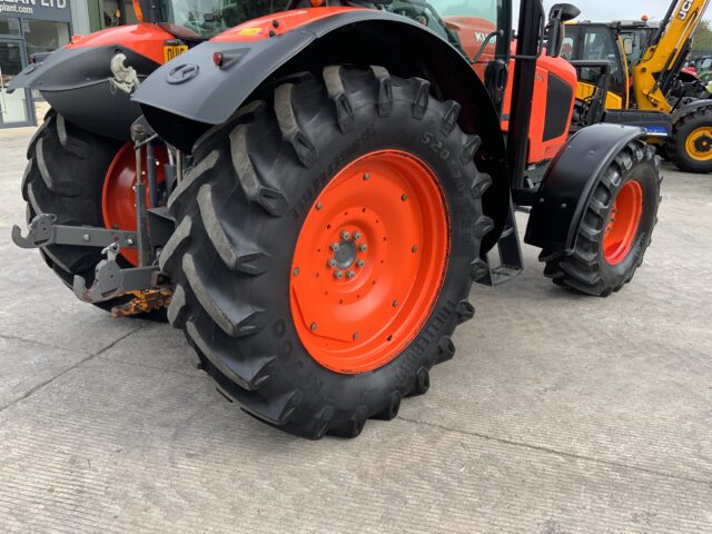 Kubota M135 GX Tractor (ST24279)