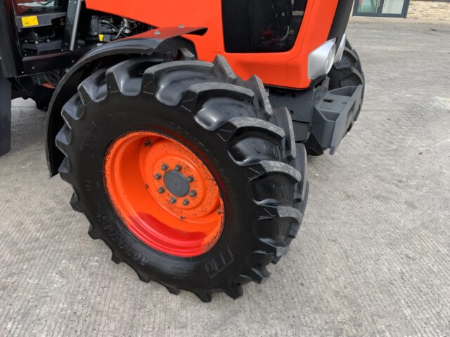 Kubota M135 GX Tractor (ST24279)